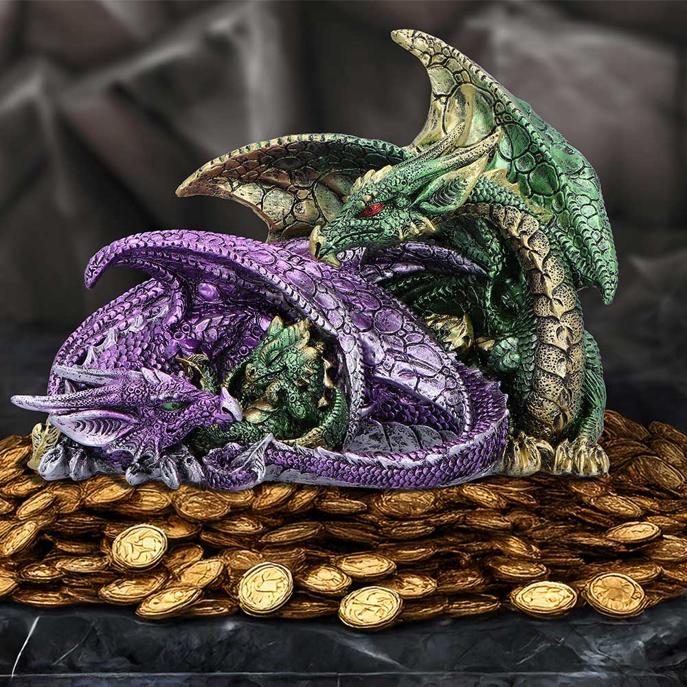 Precious Hoard 20cm